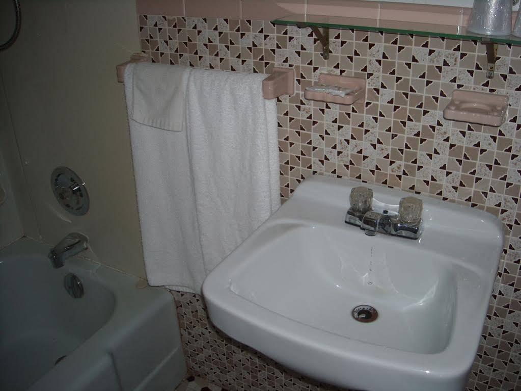 Motel Des Erables Coteau-du-Lac Luaran gambar